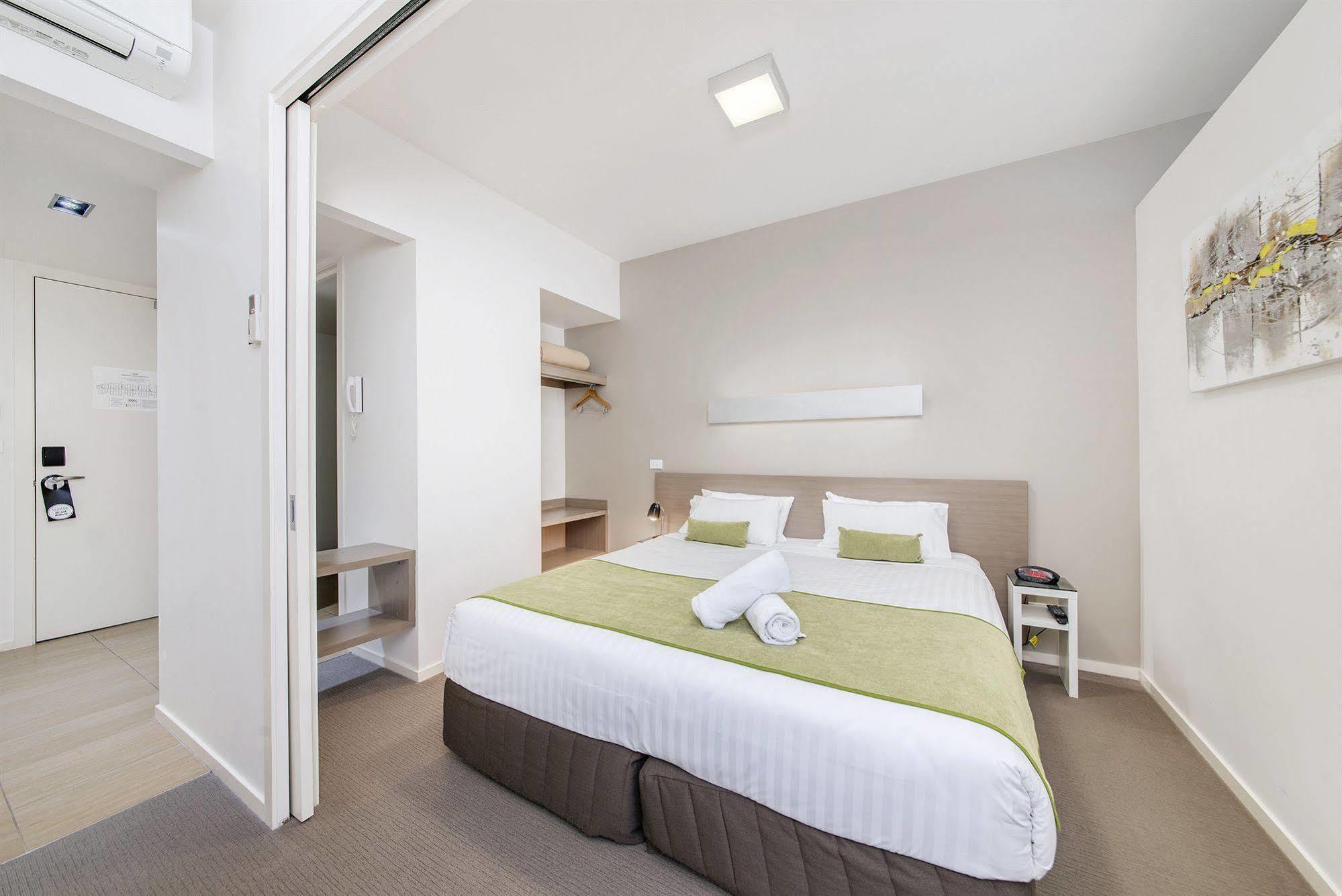 Aparthotel Abode Gungahlin Canberra Exterior foto