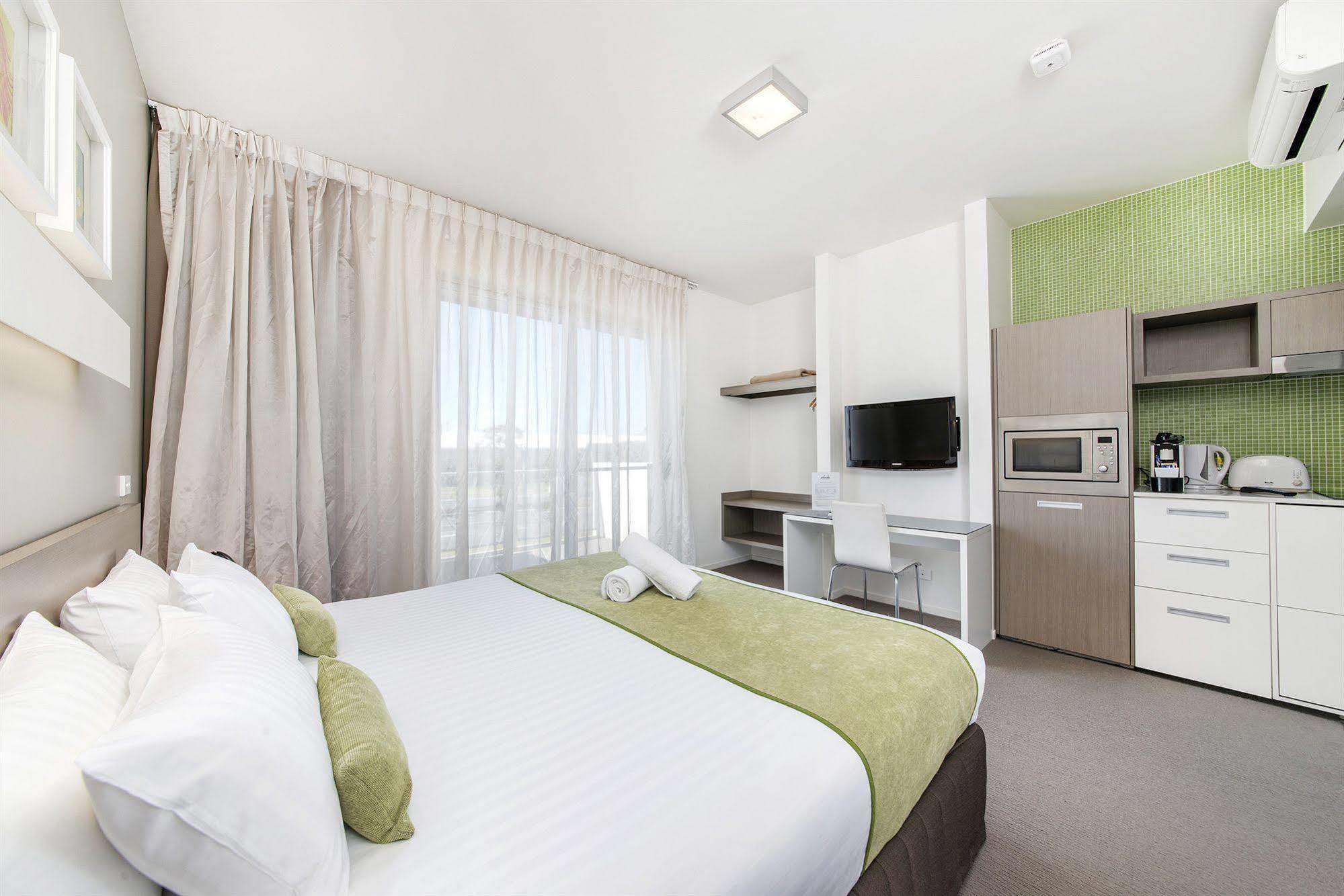 Aparthotel Abode Gungahlin Canberra Exterior foto